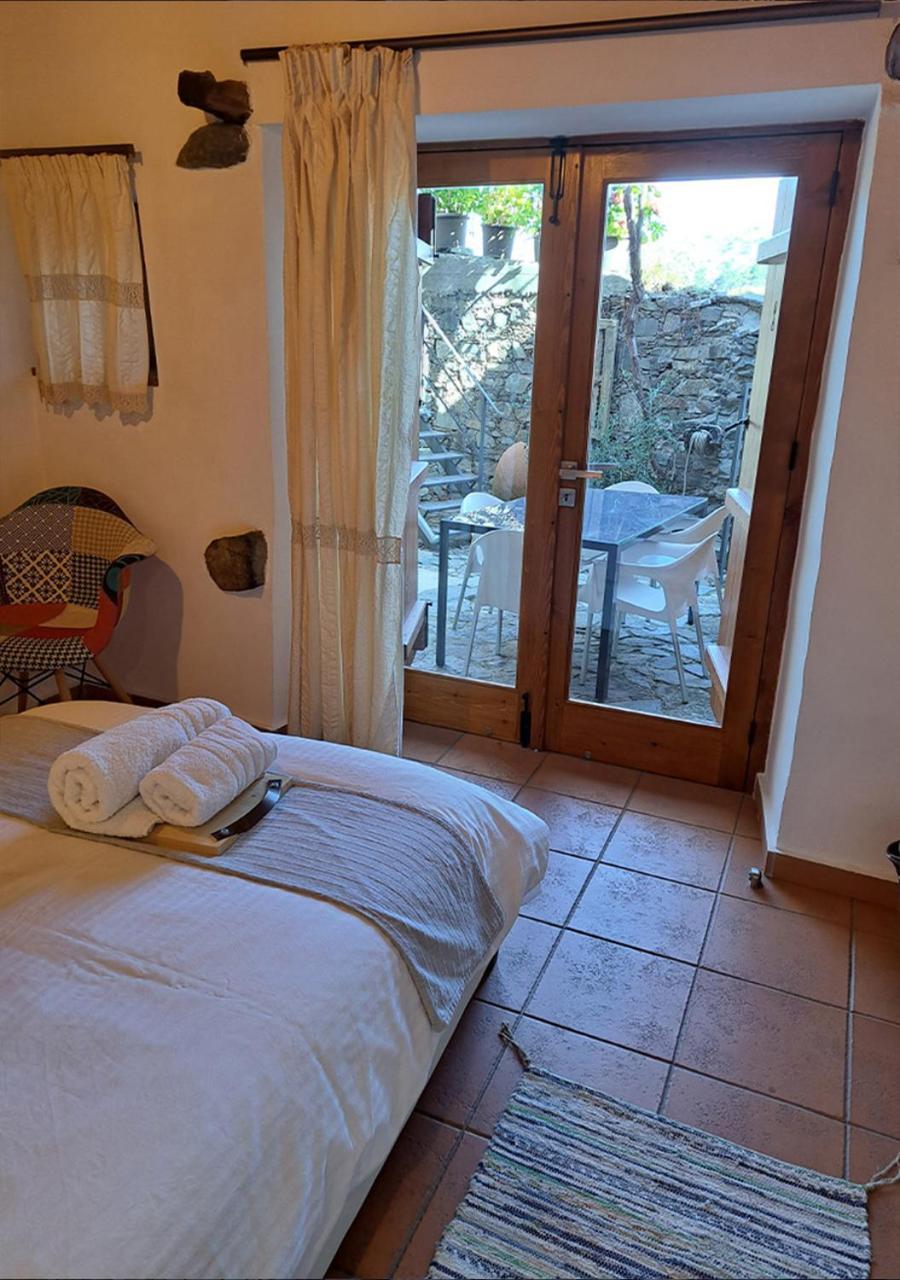 To Apokentro Konuk evi Alona Dış mekan fotoğraf